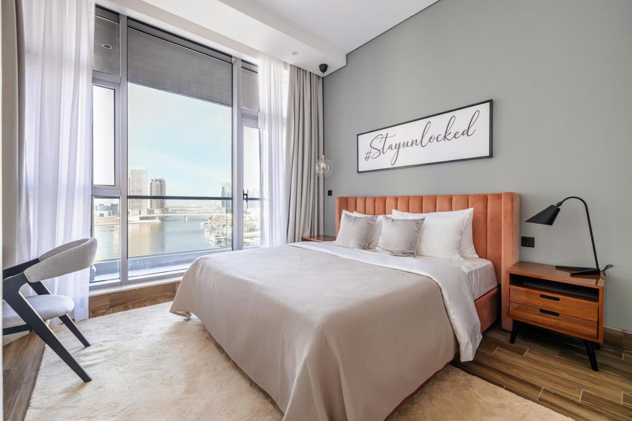 Apartamento Unlock J One Downtown Dubái Exterior foto