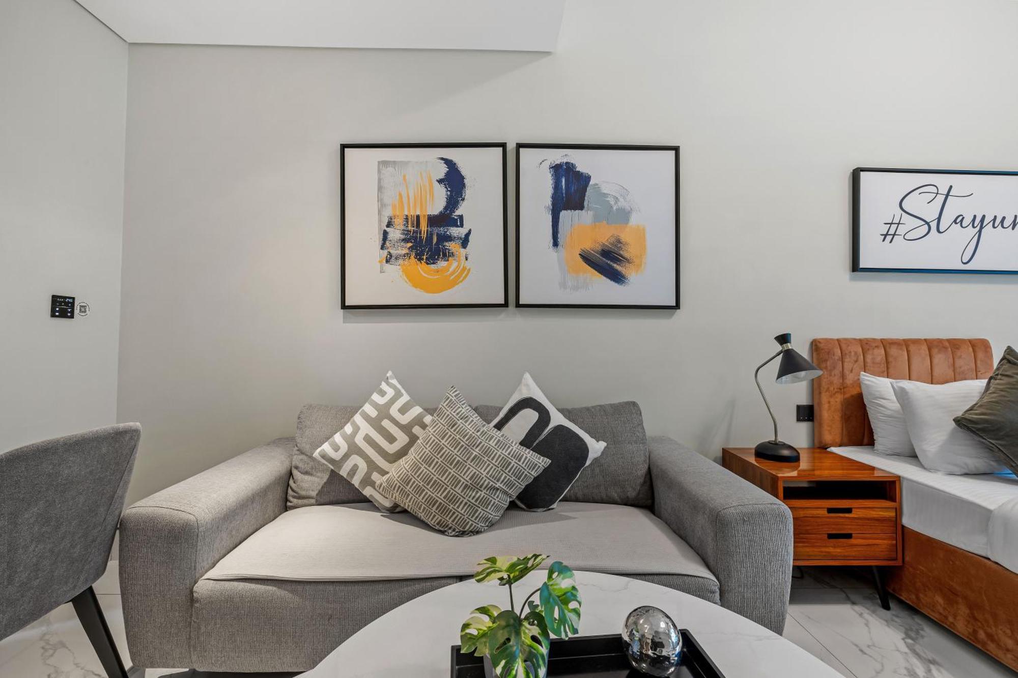 Apartamento Unlock J One Downtown Dubái Exterior foto